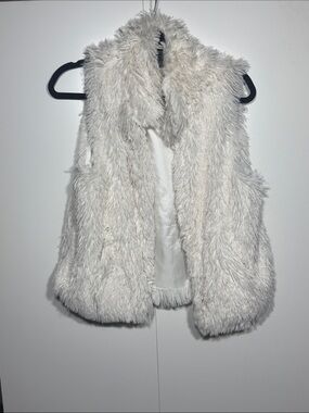 Cejon Ivory Faux Fur Vest